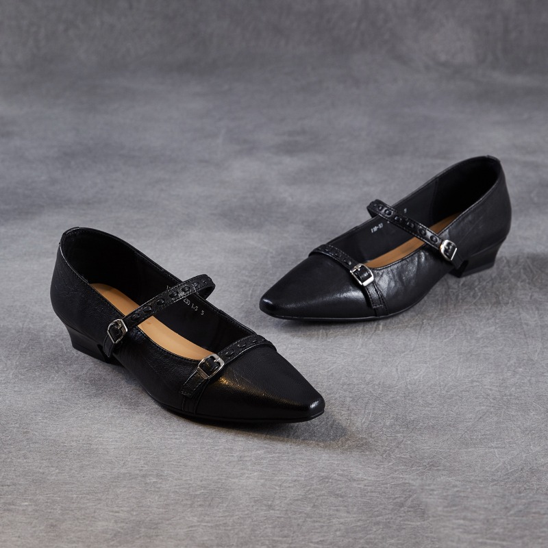 Women Shoes Black - أحذية نسائية كورية مسطحة باللونين البني