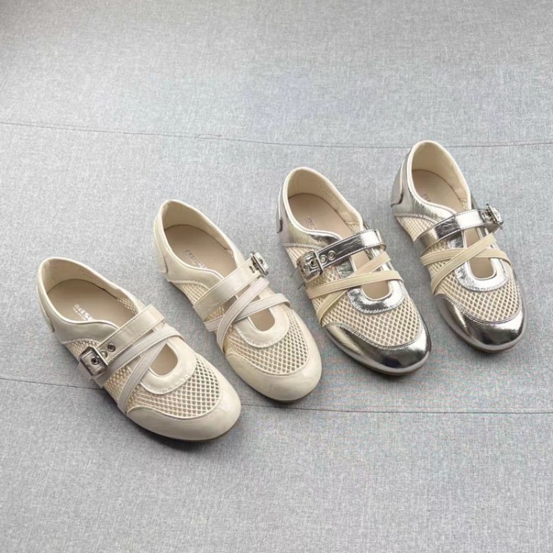 Shoes Women Pumps - أحذية رياضية جديدة بتصميم منسوج مجوف