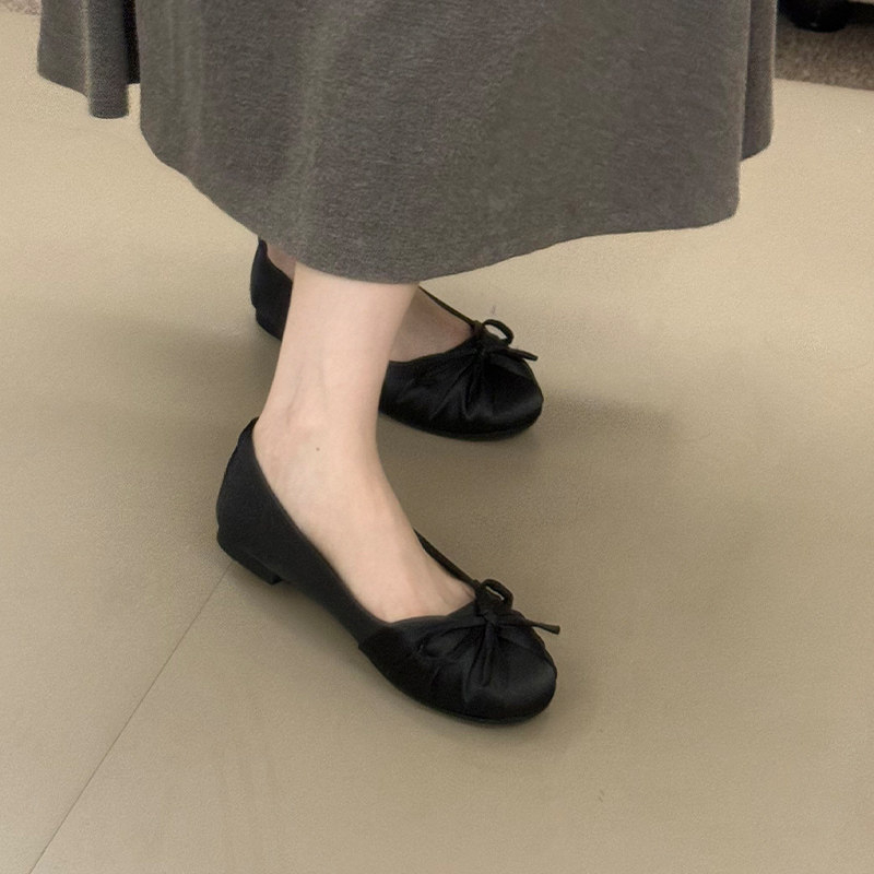 أحذية نسائية مسطحة جديدة لعام  - مراجعة Women'S Heels وسعره