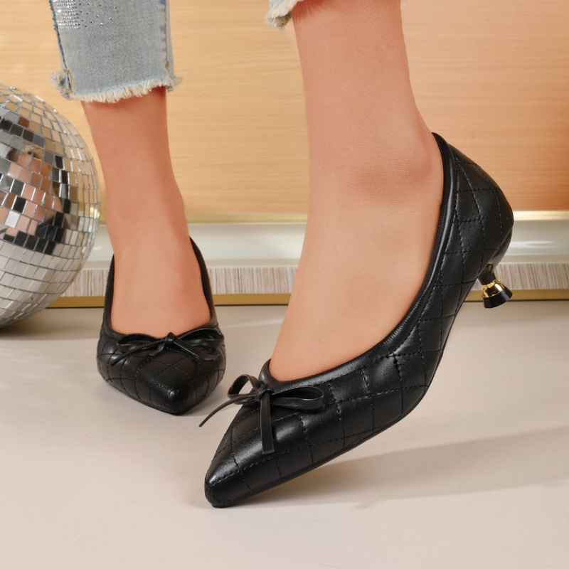 كعب كيتن مدبب مقدمه فيونكه فين - مراجعة Women'S Heels وسعره