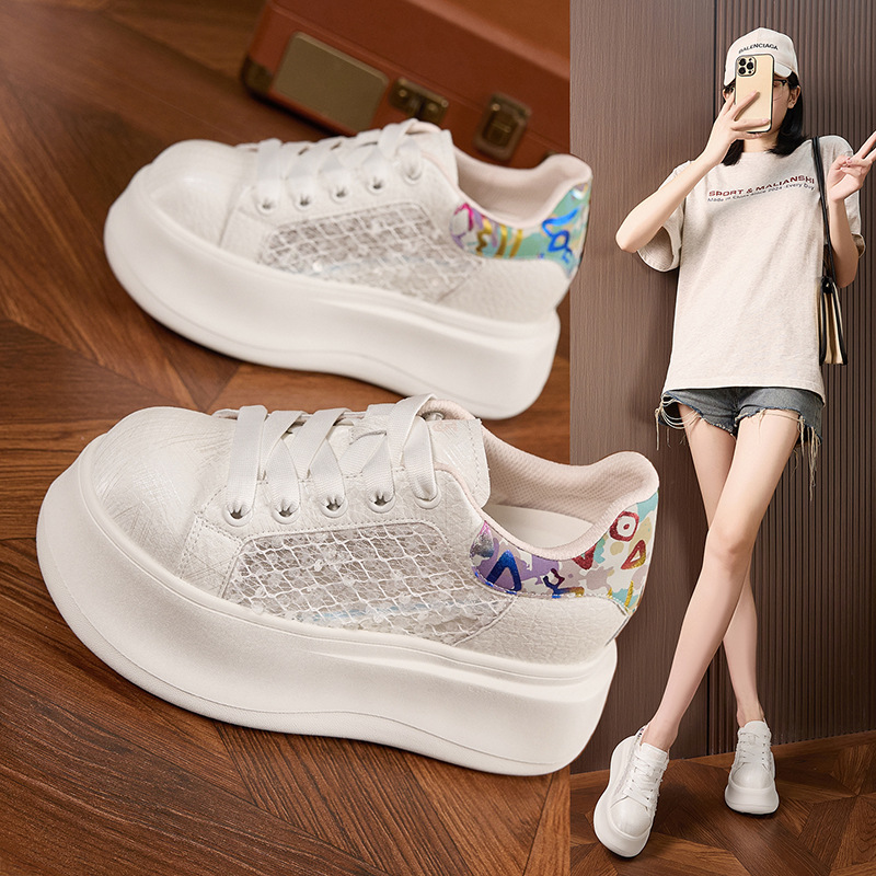 أحذية بيضاء ذات نعل سميك للنسا - مراجعة Mesh Sneaker Women وسعره