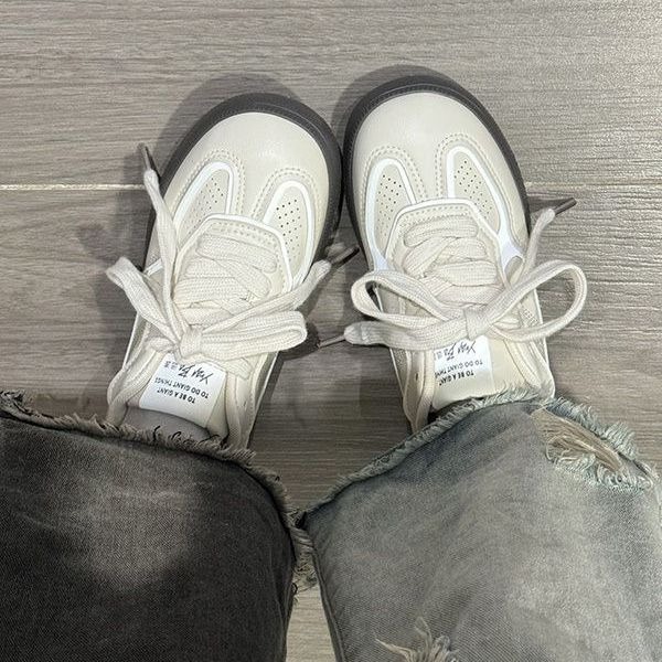 أحذية بيضاء عصرية قابلة للتنفس - مراجعة Mesh Sneaker Women وسعره