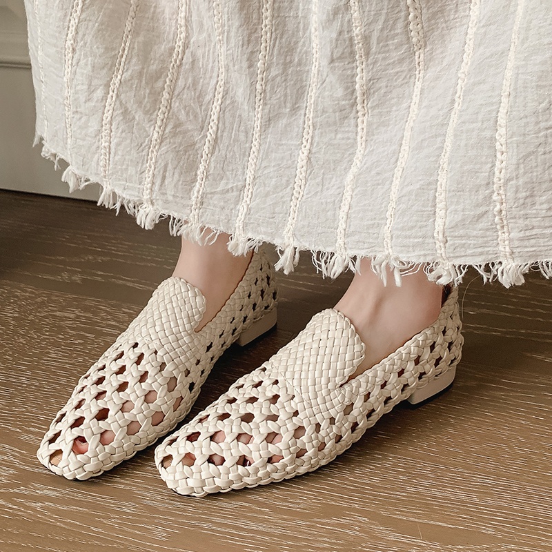 صنادل نسائية من الجلد الطبيعي  - مراجعة Women'S Heels وسعره